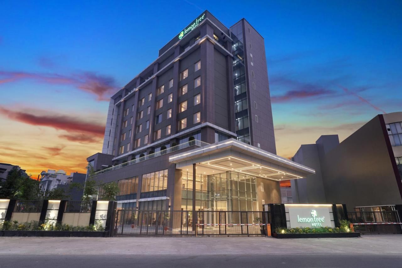 Lemon Tree Hotel, Jhānsi 外观 照片