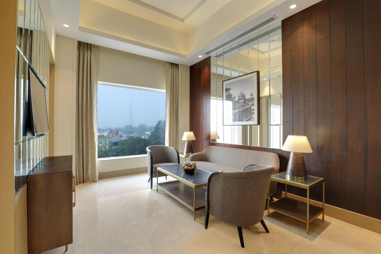 Lemon Tree Hotel, Jhānsi 外观 照片