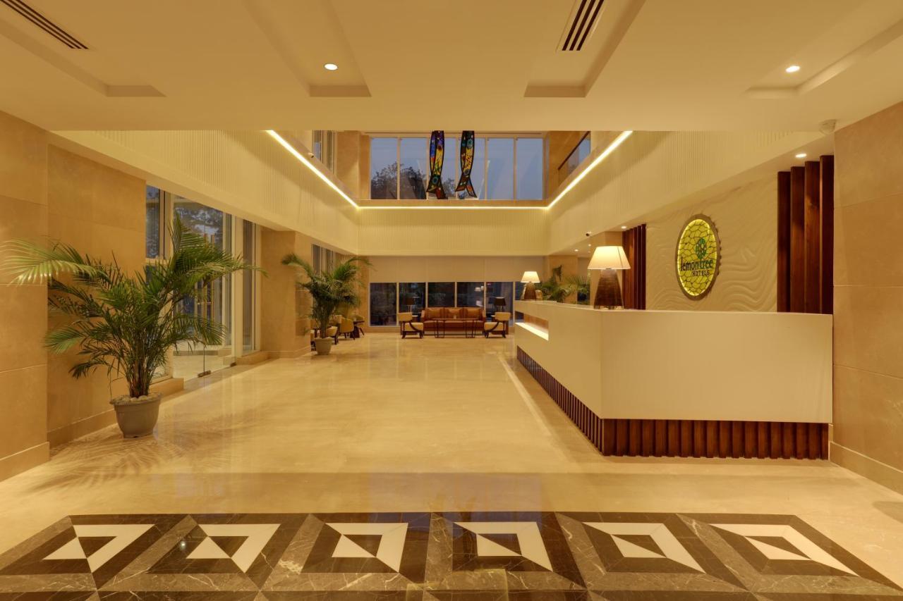 Lemon Tree Hotel, Jhānsi 外观 照片